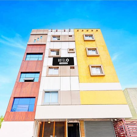 Super Hotel O Srigandhakavalu Formerly Chamundeshwari Lodging Jalahalli Luaran gambar