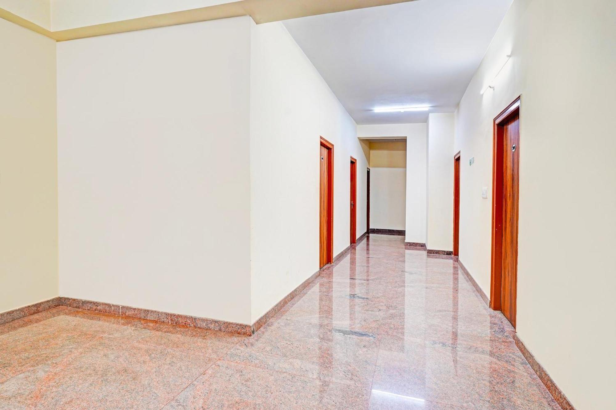 Super Hotel O Srigandhakavalu Formerly Chamundeshwari Lodging Jalahalli Luaran gambar